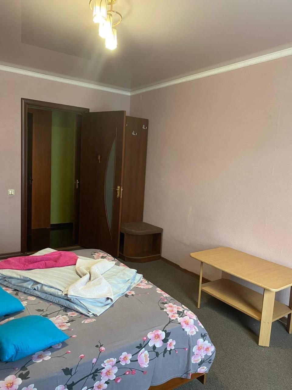 Апартаменти В Парку Uman Exterior foto